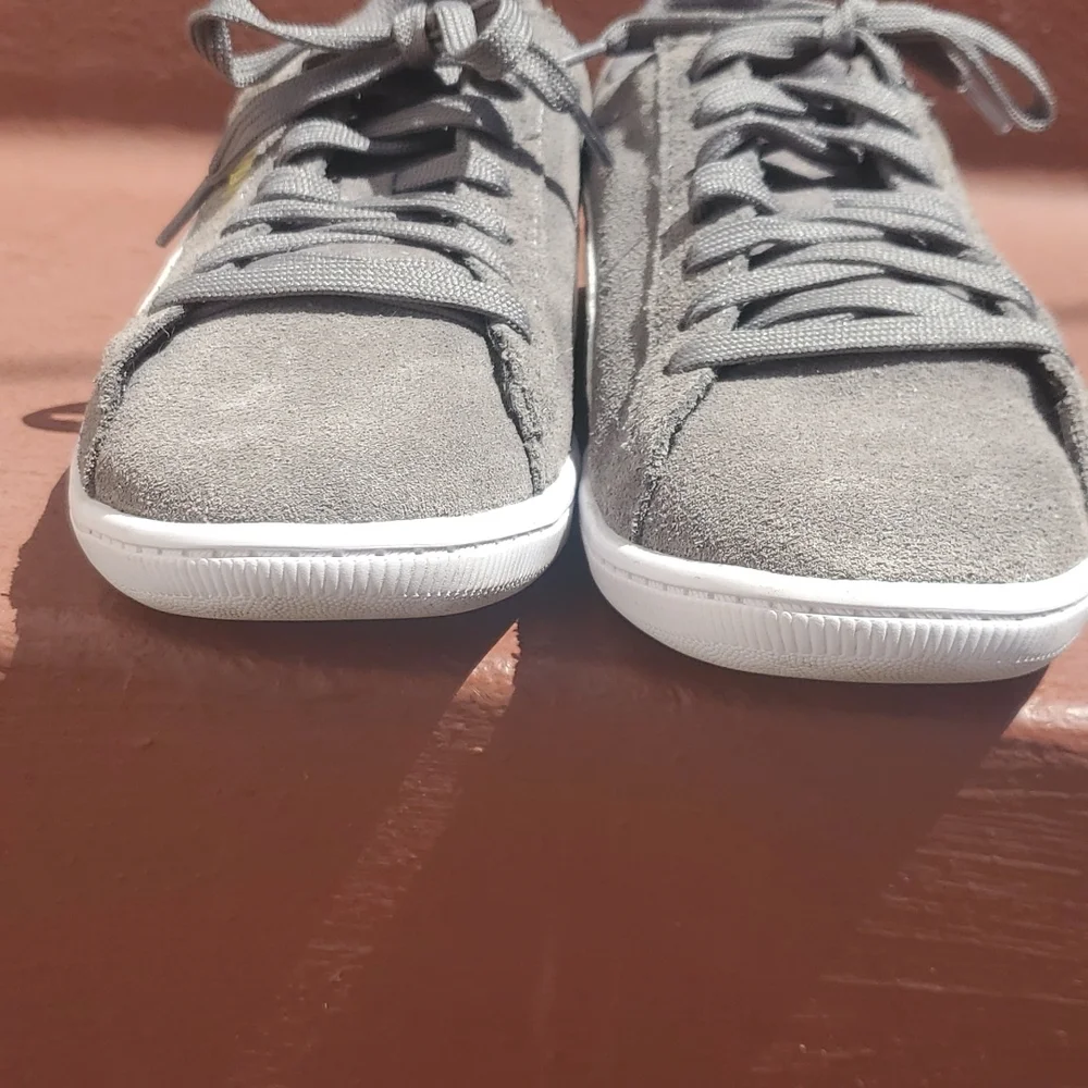 Puma Vikky EUC Size 6.5M Gray - Picture 3 of 9
